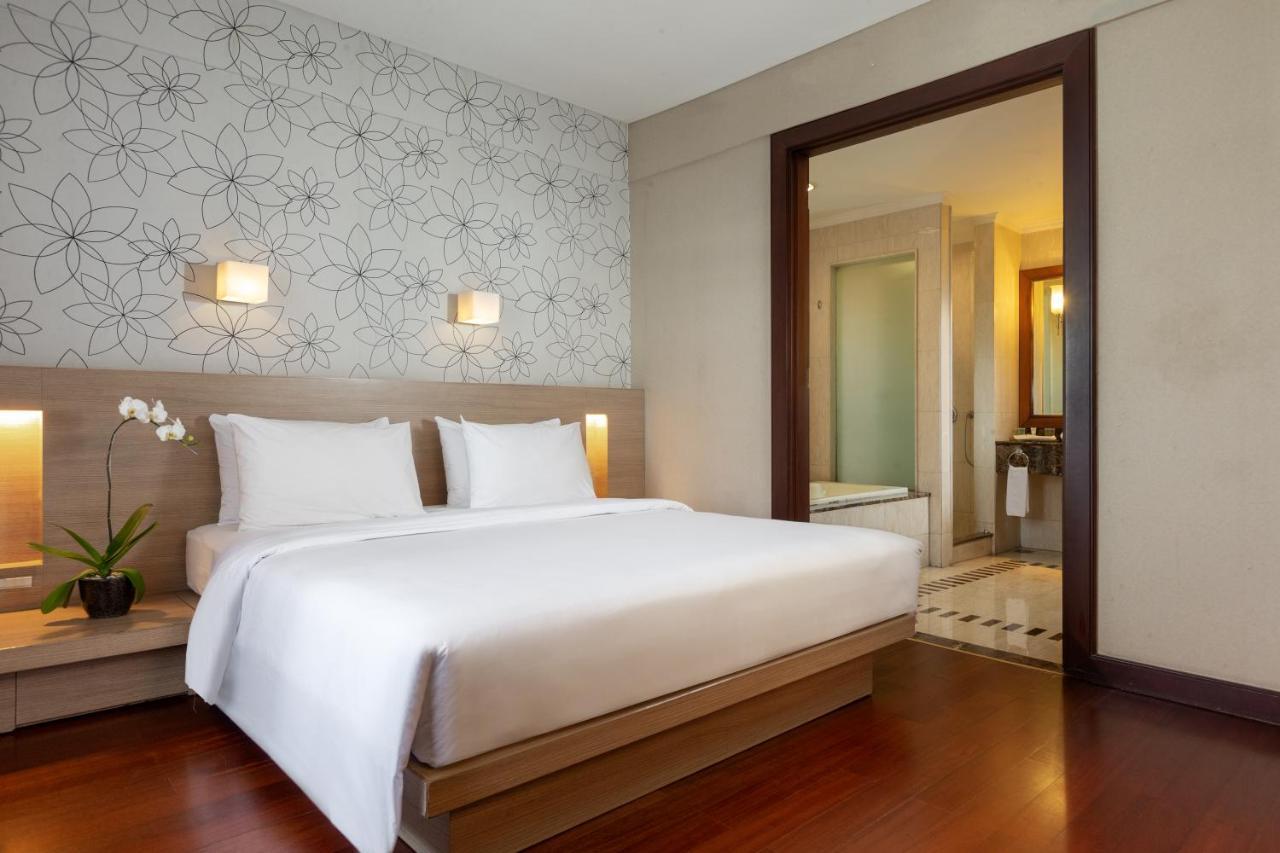 Hotel Santika Bandung Exteriér fotografie