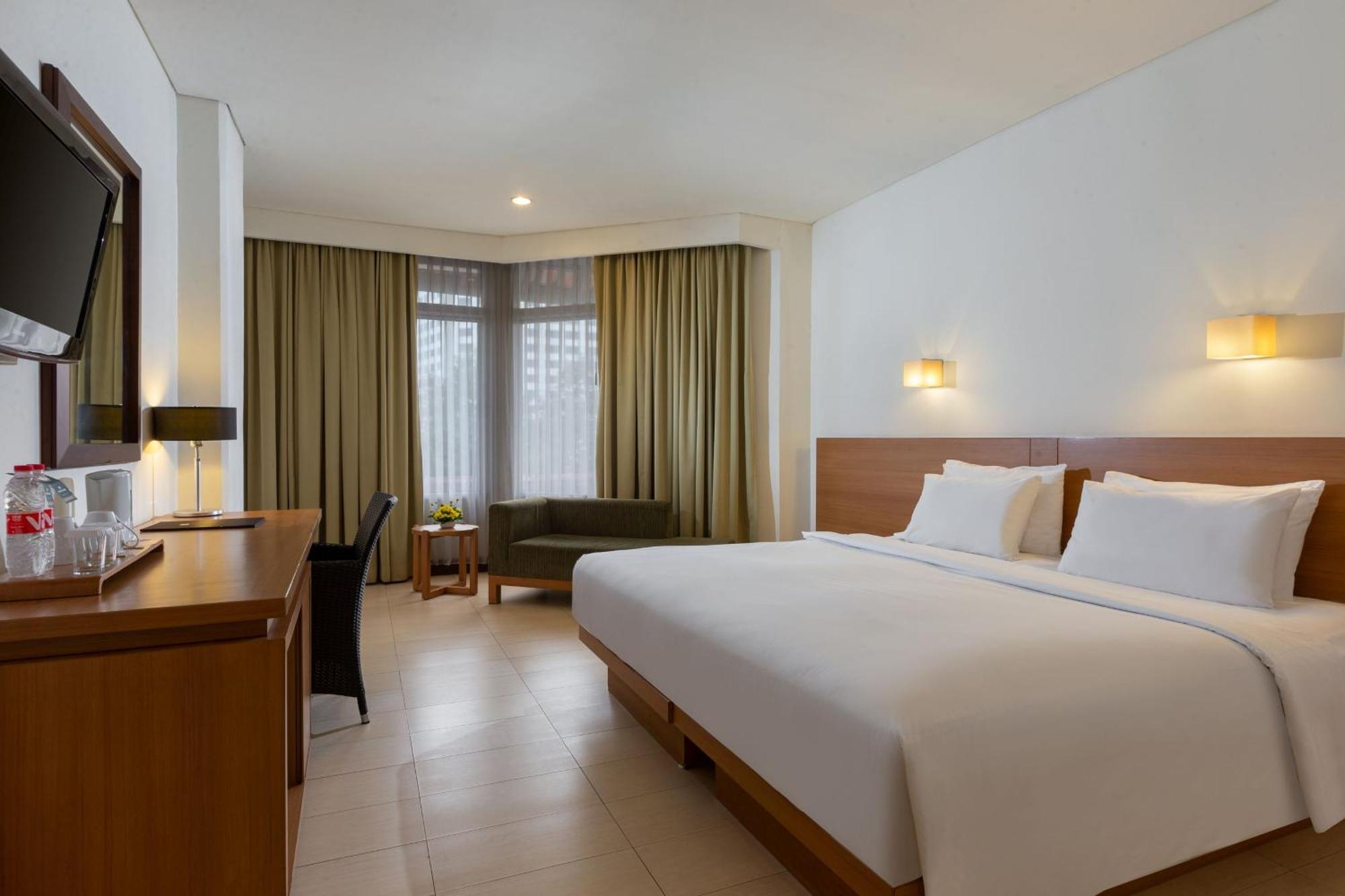 Hotel Santika Bandung Exteriér fotografie