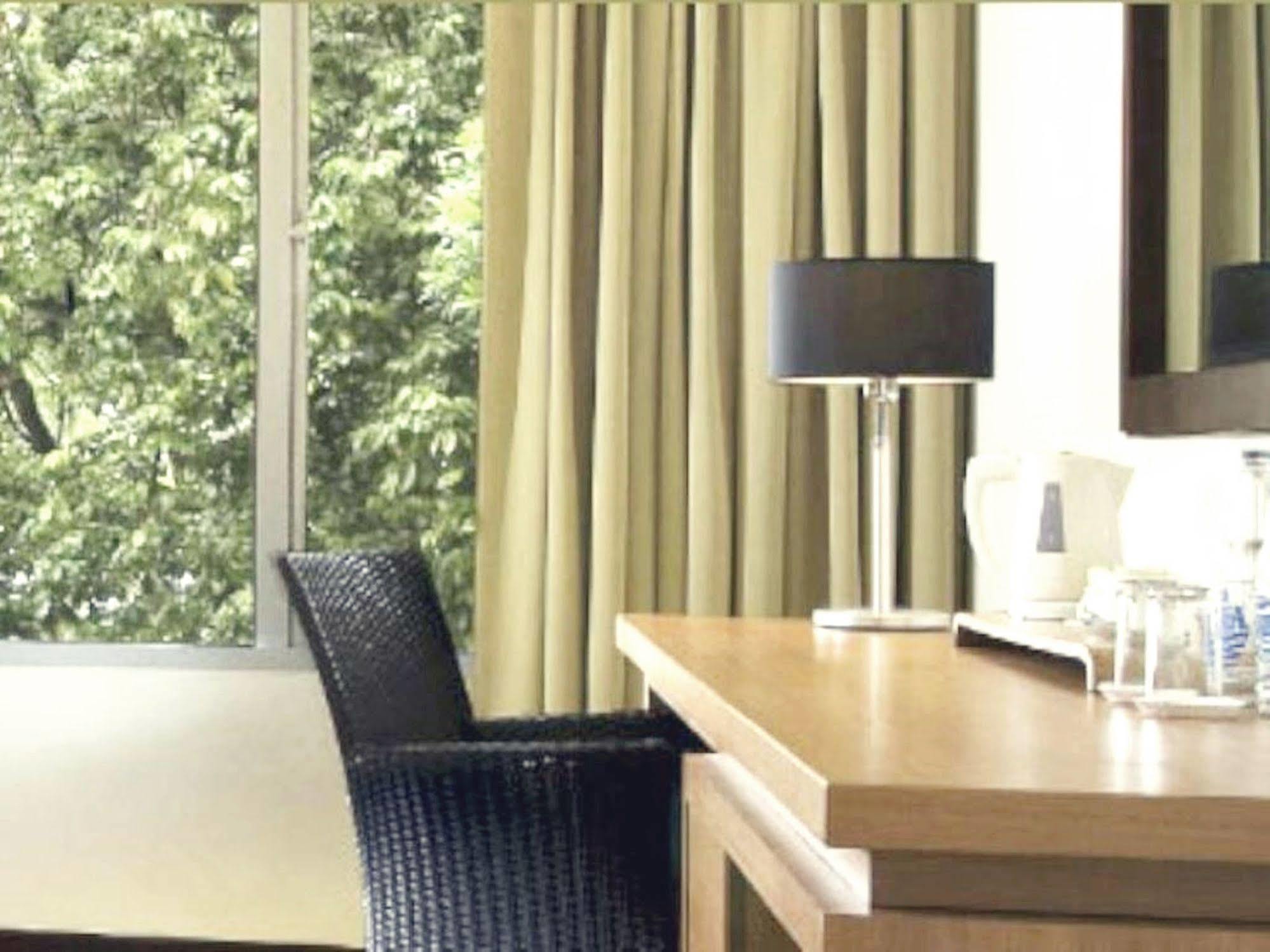 Hotel Santika Bandung Exteriér fotografie
