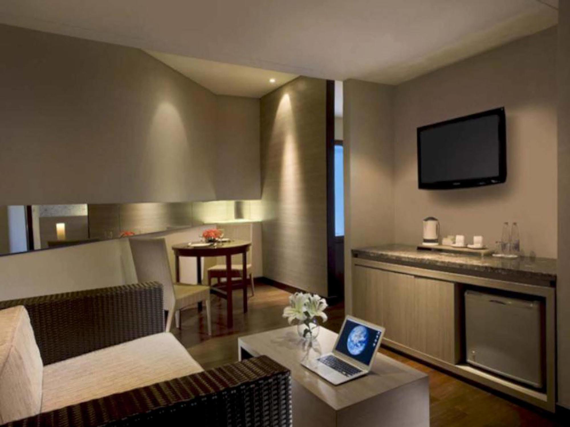 Hotel Santika Bandung Exteriér fotografie